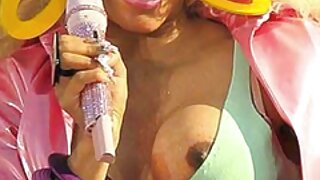 Seksowna brunetka robi loda i rucha xvideos się w analie